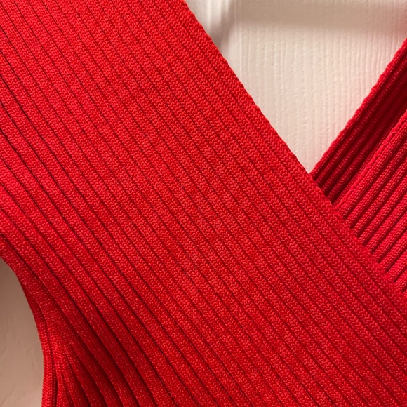 red top - Picture 3 of 3